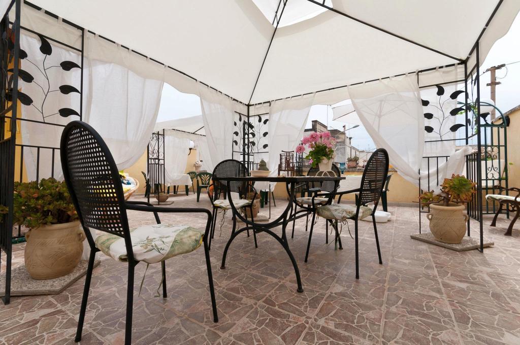 Bed and Breakfast Fiori E Coccole Noto Zewnętrze zdjęcie