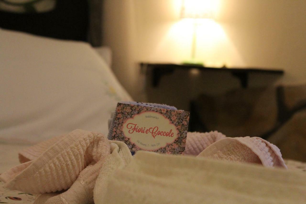 Bed and Breakfast Fiori E Coccole Noto Zewnętrze zdjęcie
